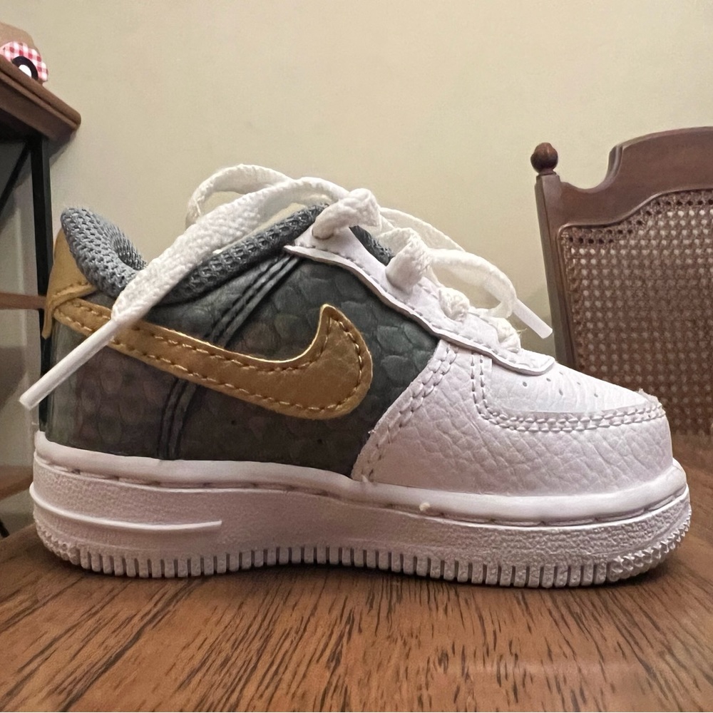 Nike Air Force once size 4c